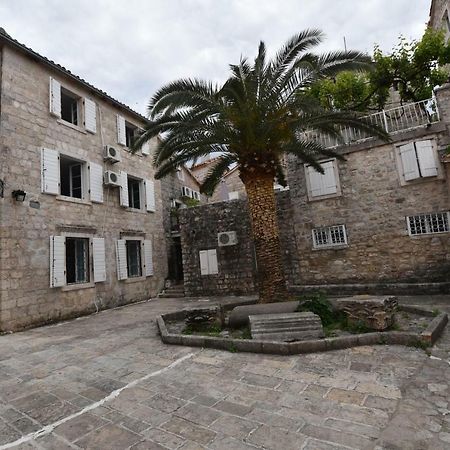 Hostel Michel Budva Exterior photo