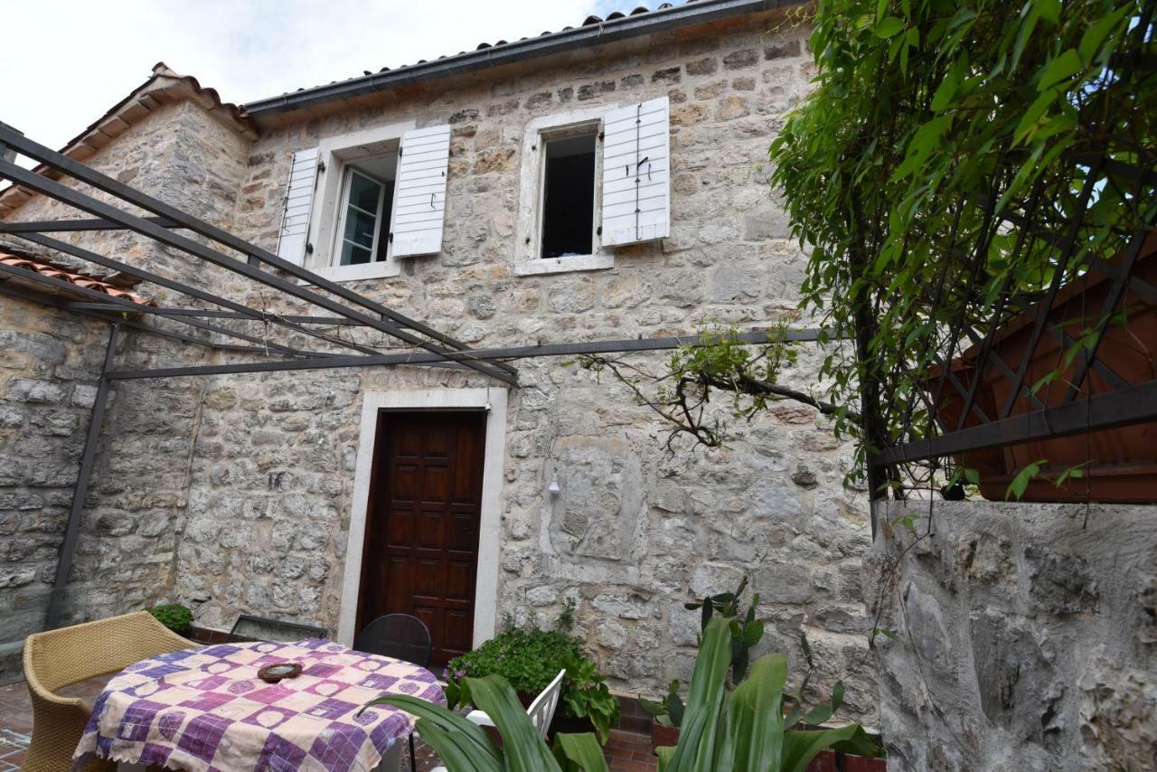 Hostel Michel Budva Exterior photo