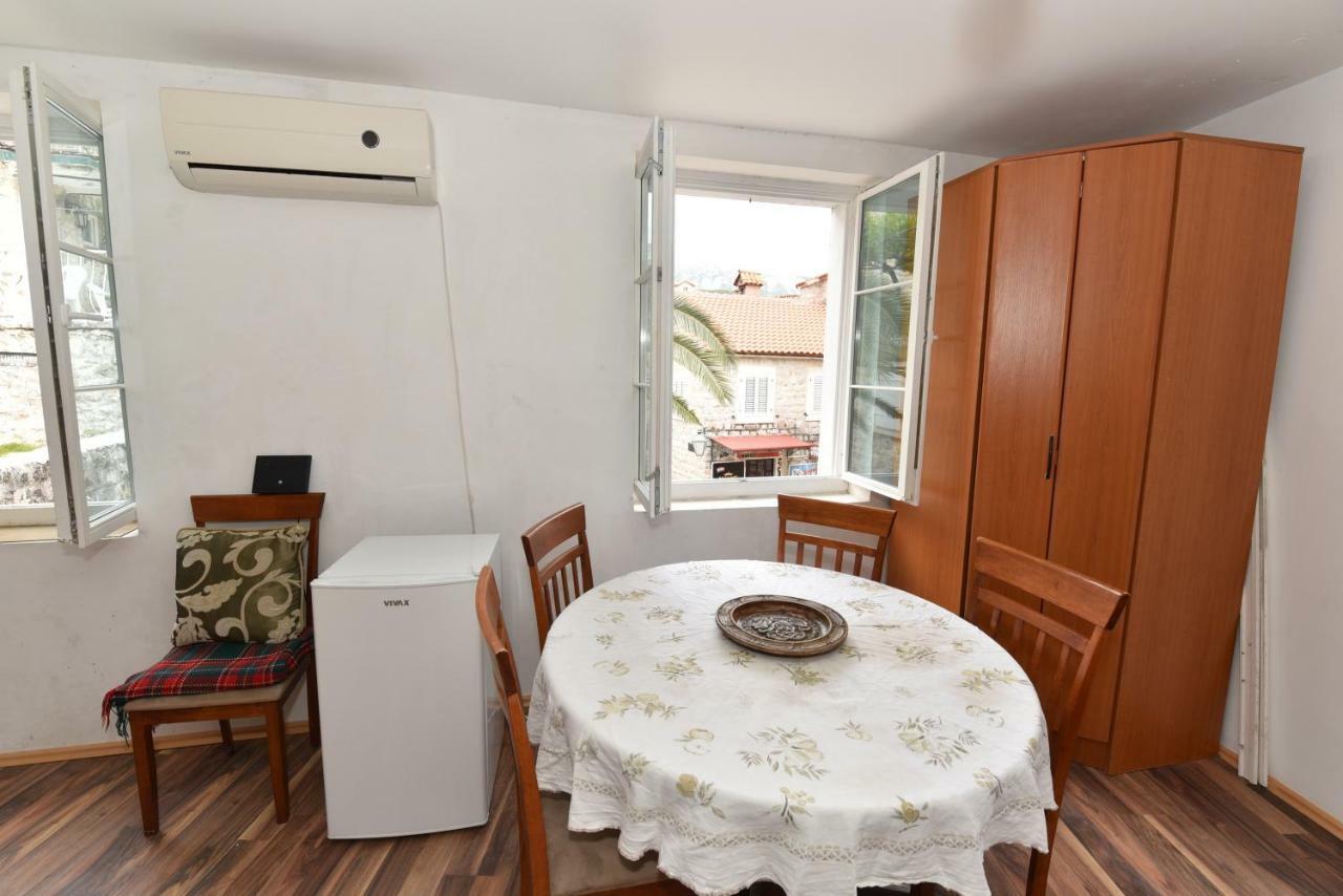 Hostel Michel Budva Exterior photo