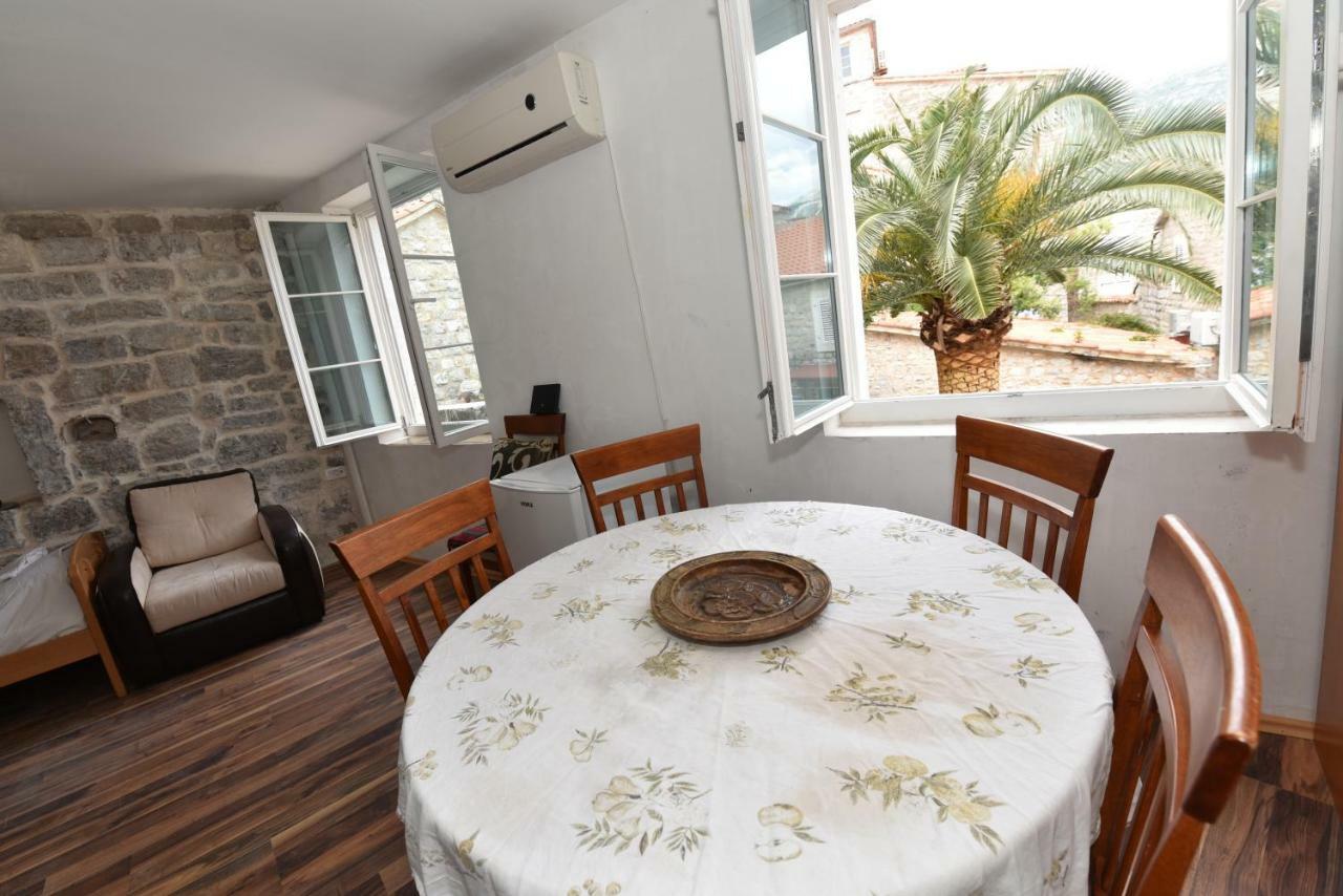 Hostel Michel Budva Exterior photo