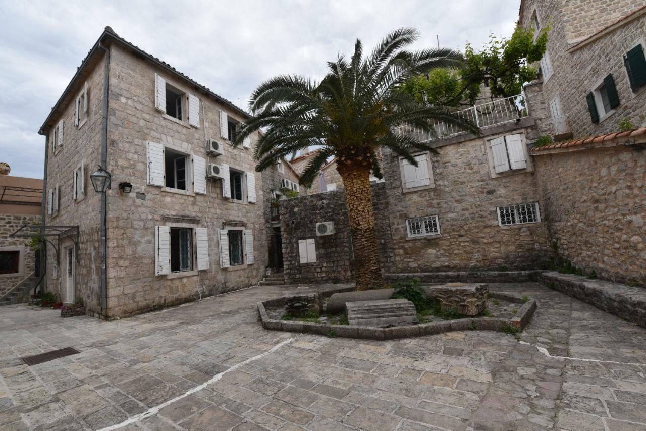 Hostel Michel Budva Exterior photo